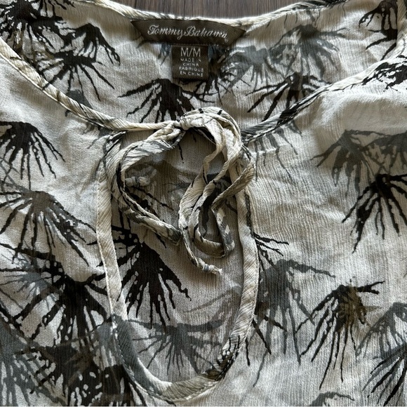 Tommy Bahama Women’s Sheer Silk Peasant Blouse Medium Abstract Tie Front Chiffon - Picture 7 of 10